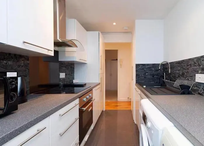 Light-Luxury Flat