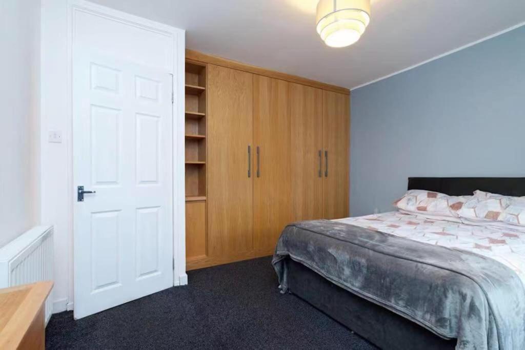 Light-luxury Flat *